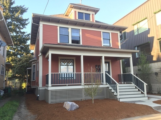 #108-3745 SE Belmont