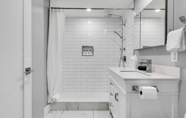 1 bed, 1 bath, 600 sqft, $2,295, Unit 207