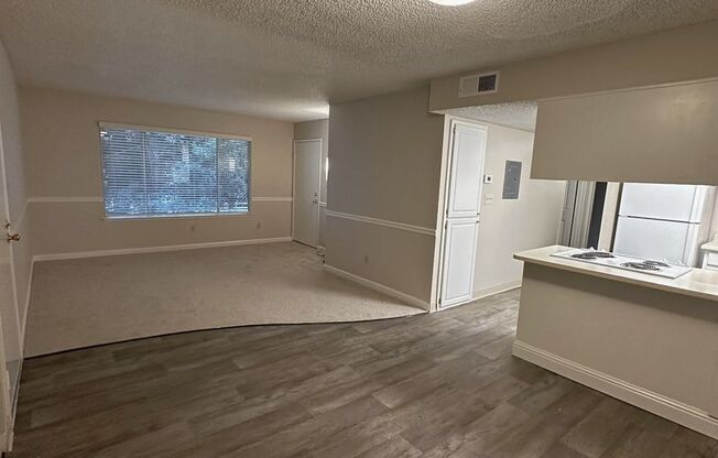 2 beds, 1 bath, $1,700, Unit 494810