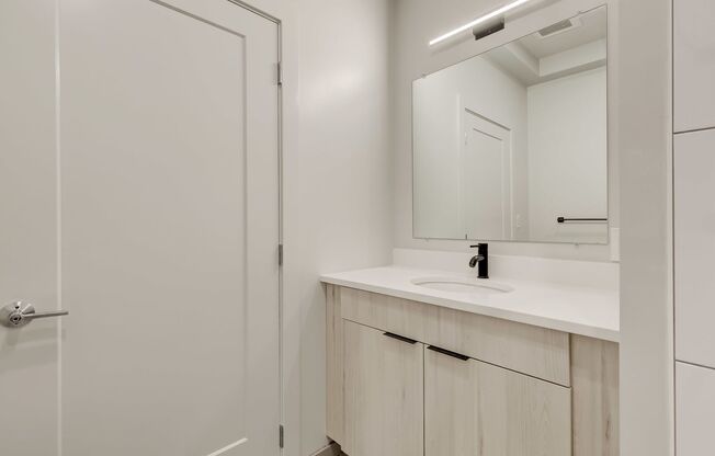 2 beds, 2 baths, 1,000 sqft, $2,199, Unit 402