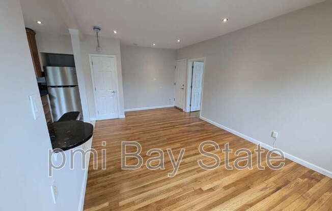 650 METROPOLITAN AVE
