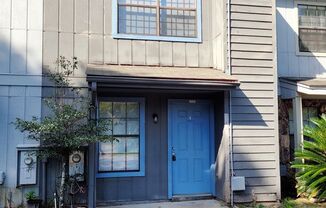 2 beds, 1.5 baths, $1,274