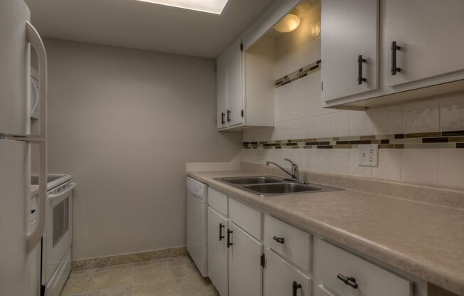 120 / 124 / 128 S 38th Street