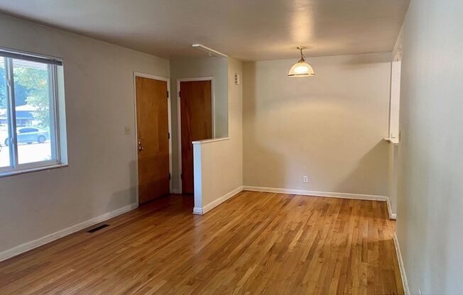 Great Three Bedroom, Close to Everything!