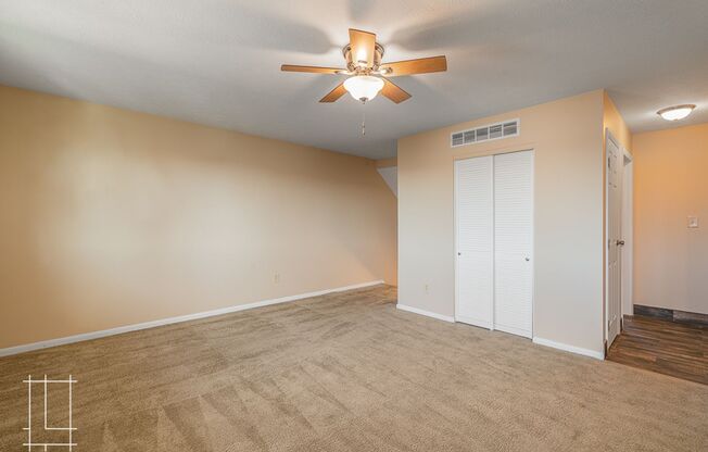 2 beds, 1 bath, $1,400, Unit 393 E Buttles Ave Apt. G