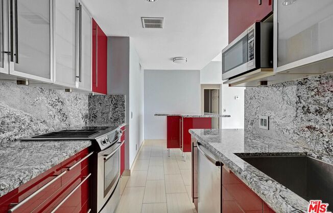 2 beds, 1.8 baths, 974 sqft, $4,200, Unit 1002