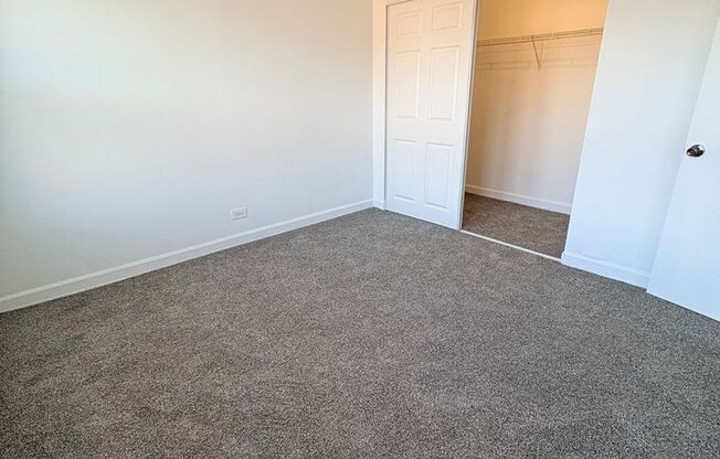 2 beds, 1 bath, 930 sqft, $1,250, Unit WL 302