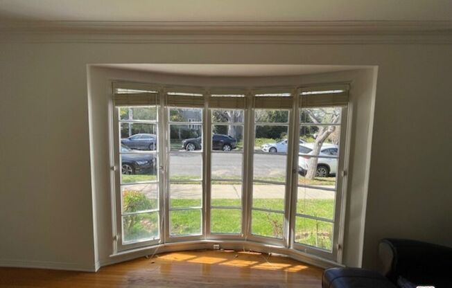 1208 BEVERLY GRN DR