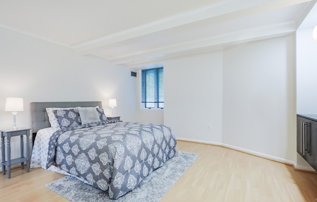 1 bed, 1 bath, 863 sqft, $3,500, Unit 703