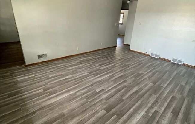 3 BDR 1 1/2 BTH in West Allis