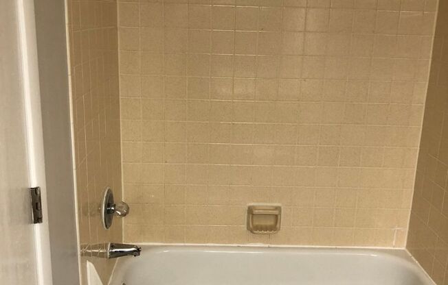 2 beds, 2 baths, 1,042 sqft, $1,249, Unit 5716D