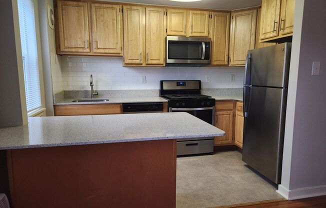 1 bed, 1 bath, 663 sqft, $1,995, Unit C-15