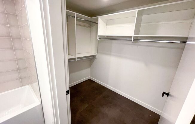 2 beds, 2 baths, 1,140 sqft, $6,195, Unit 324