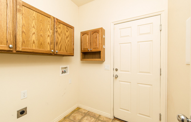 2 beds, 2 baths, $1,525