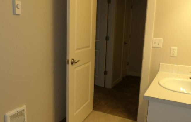 2 beds, 2.5 baths, 1,497 sqft, $2,395, Unit B3