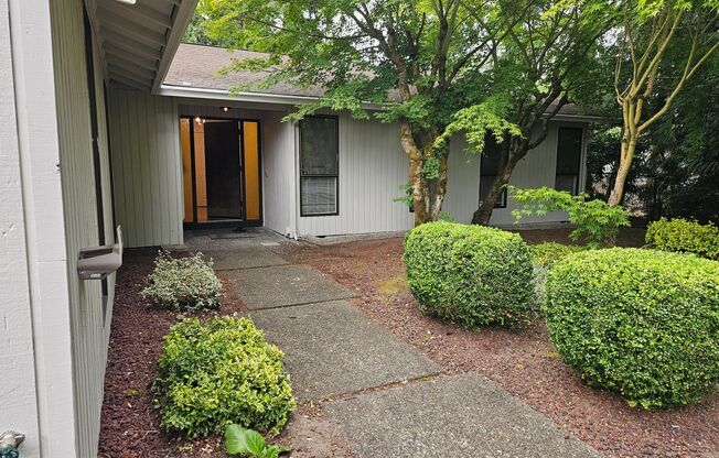 Federal Way Rambler home - 4 bedrooms, 2 baths, 2 car garage with wood floors throughout!  Available NOW!
