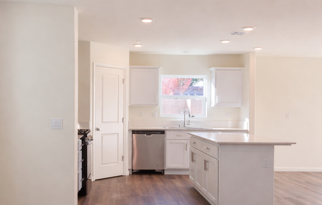 Upcoming 4 Bedroom Home In Madera, Ca!