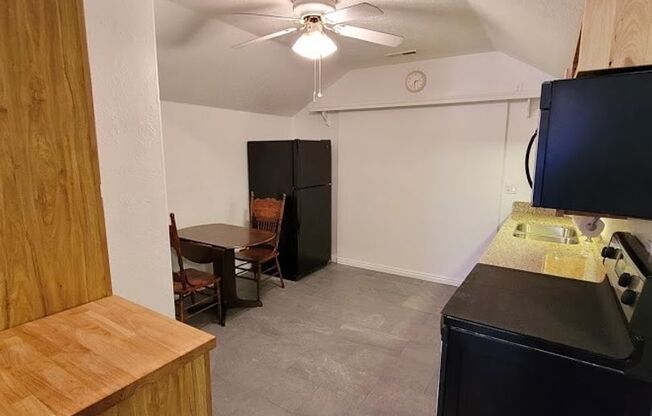 1 bed, 1 bath, $1,325