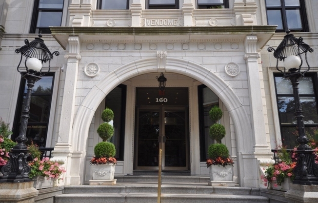 Studio, 1 bath, 436 sqft, $2,975, Unit 615