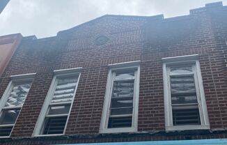 124 6 JAMAICA AVE