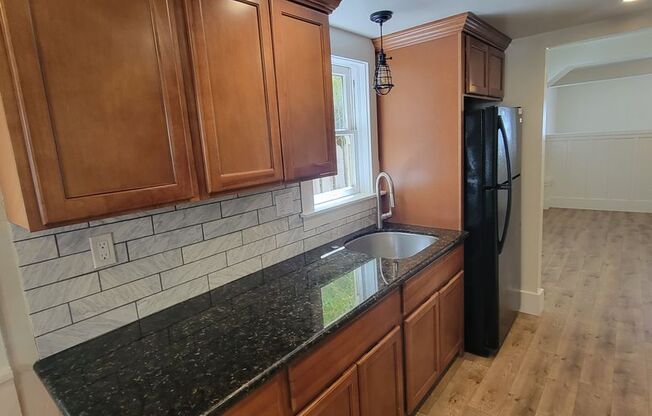 1 bed, 1 bath, $1,600