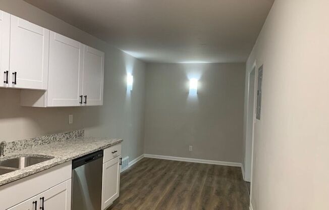 3 beds, 2 baths, 1,100 sqft, $1,350, Unit D