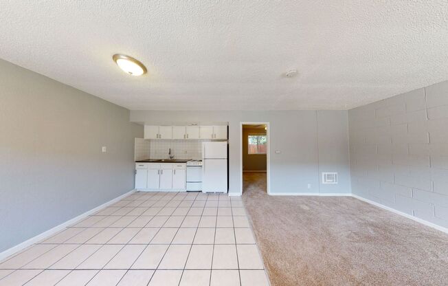 1 bed, 1 bath, 418 sqft, $1,650, Unit 14