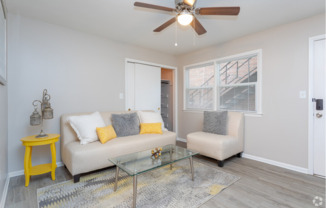 1 bed, 1 bath, 616 sqft, $878, Unit 8