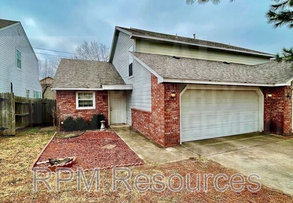 307 COLONY DR