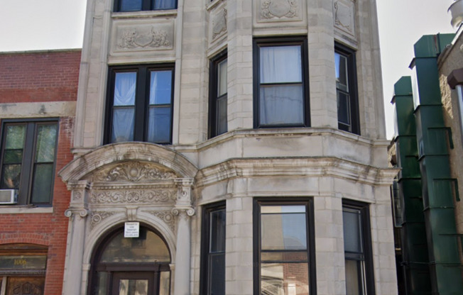 1004 S. Oakley