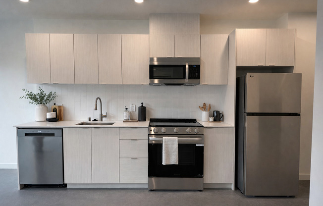 Studio, 1 bath, 278 sqft, $1,895, Unit 201