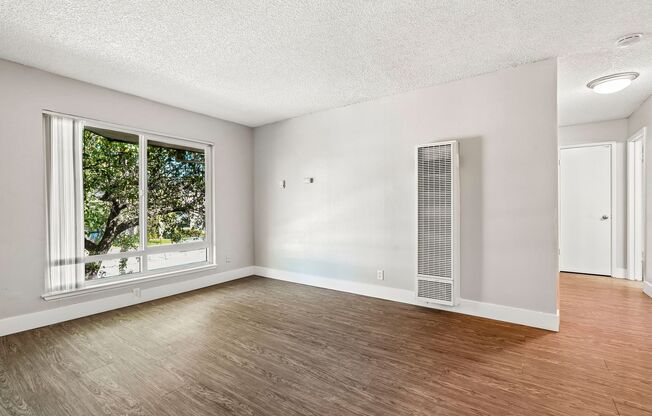 1 bed, 1 bath, 589 sqft, $1,400, Unit 08