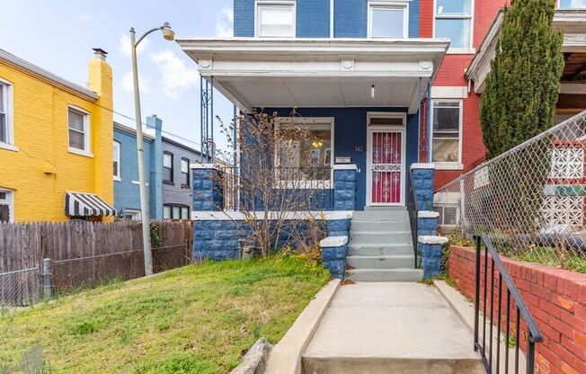 110 TODD PL NE