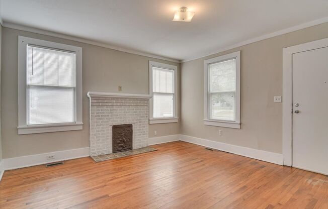 Cozy Cottage in Midtown!