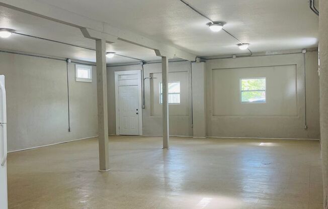 Studio, 1 bath, $900