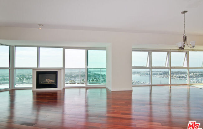 2 beds, 2.5 baths, 2,075 sqft, $10,000, Unit 1709