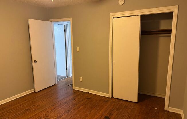 3 beds, 1 bath, $1,395