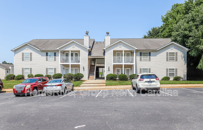 802 MOULTRIE CT
