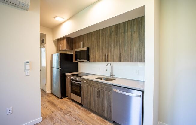 1 bed, 1 bath, 372 sqft, $1,425, Unit 505