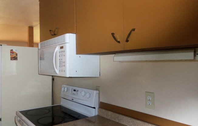 Charming home edge of Corvallis, close to Philomath!!