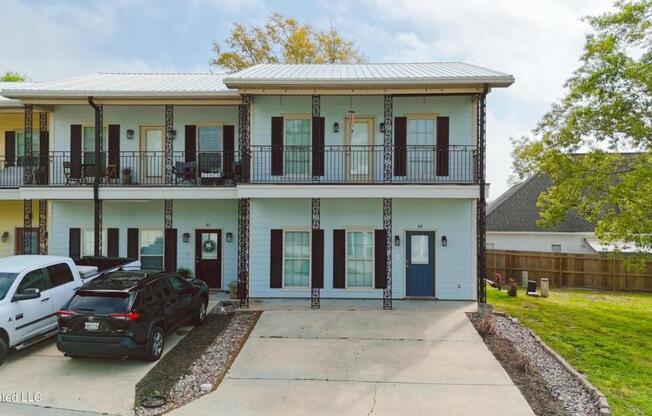 64 OAK ALY LN