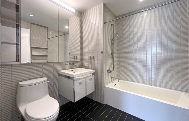 2 beds, 2 baths, 1,123 sqft, $7,300, Unit 9E