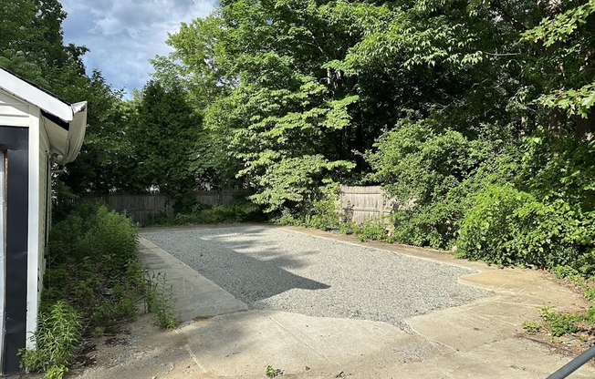 34 POND ST