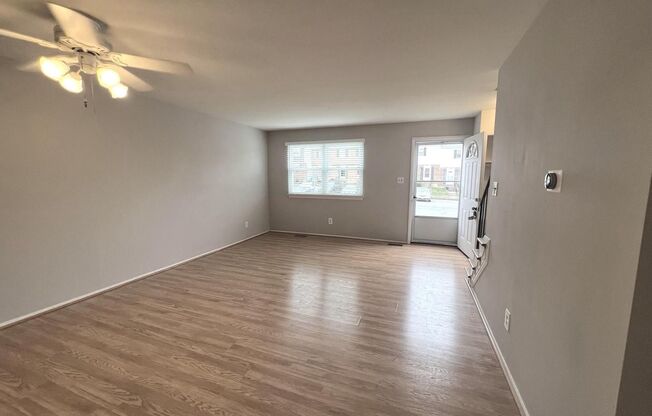 Beautiful 2bd 1.5bth townhome in Elvaton Towne Condo Community