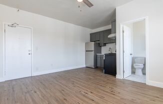 1 bed, 550 sqft, $1,495