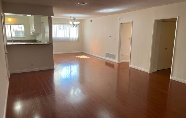 1065 S. Holt Avenue