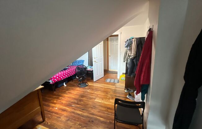 3 beds, 1 bath, 1,011 sqft, $2,500, Unit 19 Woodland St. - 3rd Fl