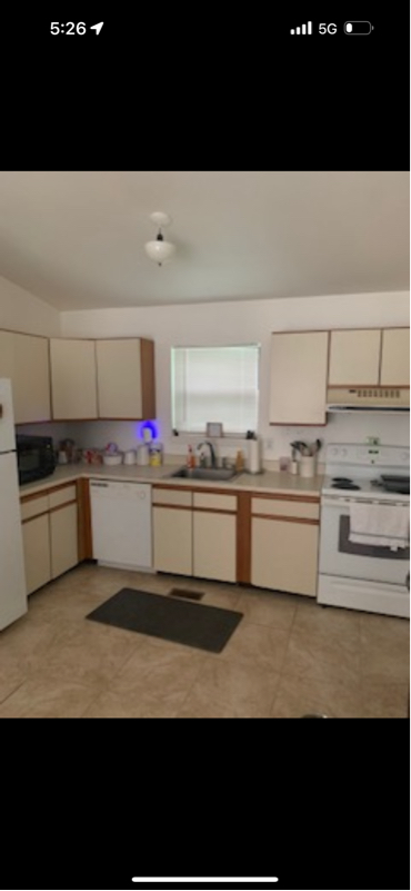 1304 OLD PINE CT