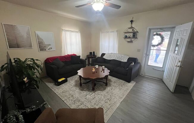 2 beds, 1 bath, $1,450