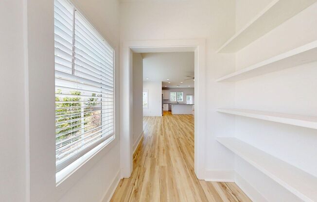 Cute and Fresh 3BR/2BA Cottage in Piper Glen